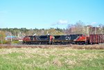 8910 leads CN 402 near Varennes-sur-Mer